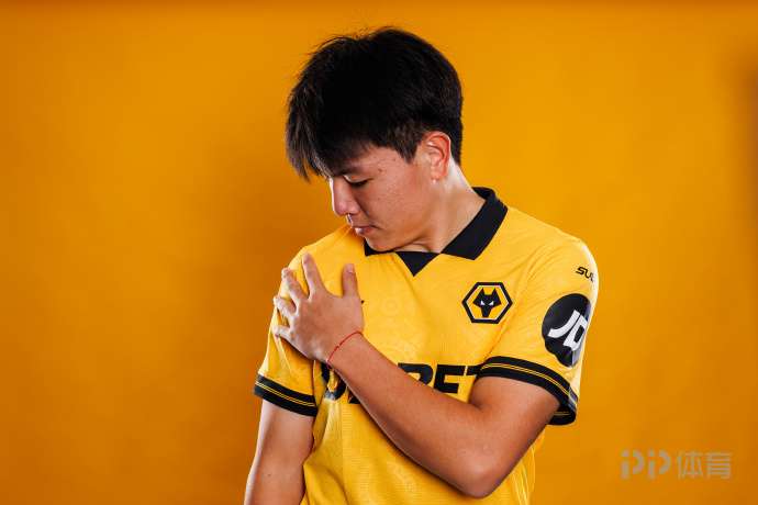 徐彬租借加盟英甲巴恩斯利 仍保留代表狼队U21参加比赛的资格